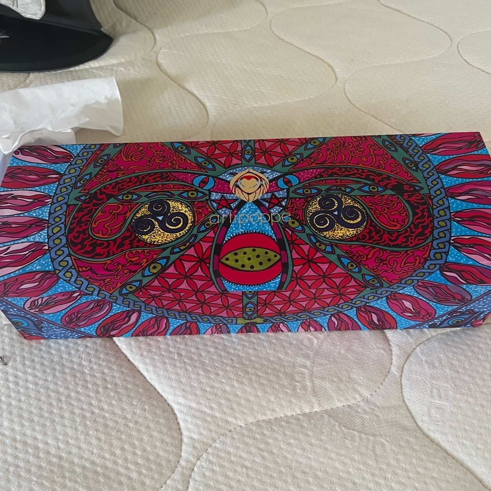 Artipoppe box with bag